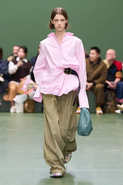 Look 33